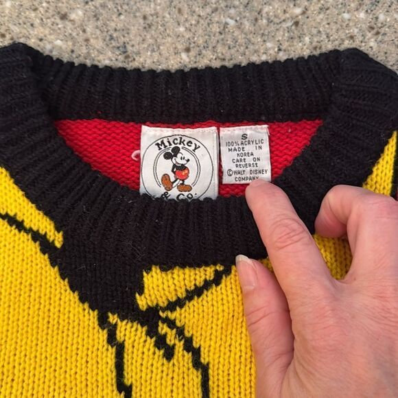 DISNEY Mickey & Co. Vintage 90's Minnie Mouse Sweater - Picture 5 of 7